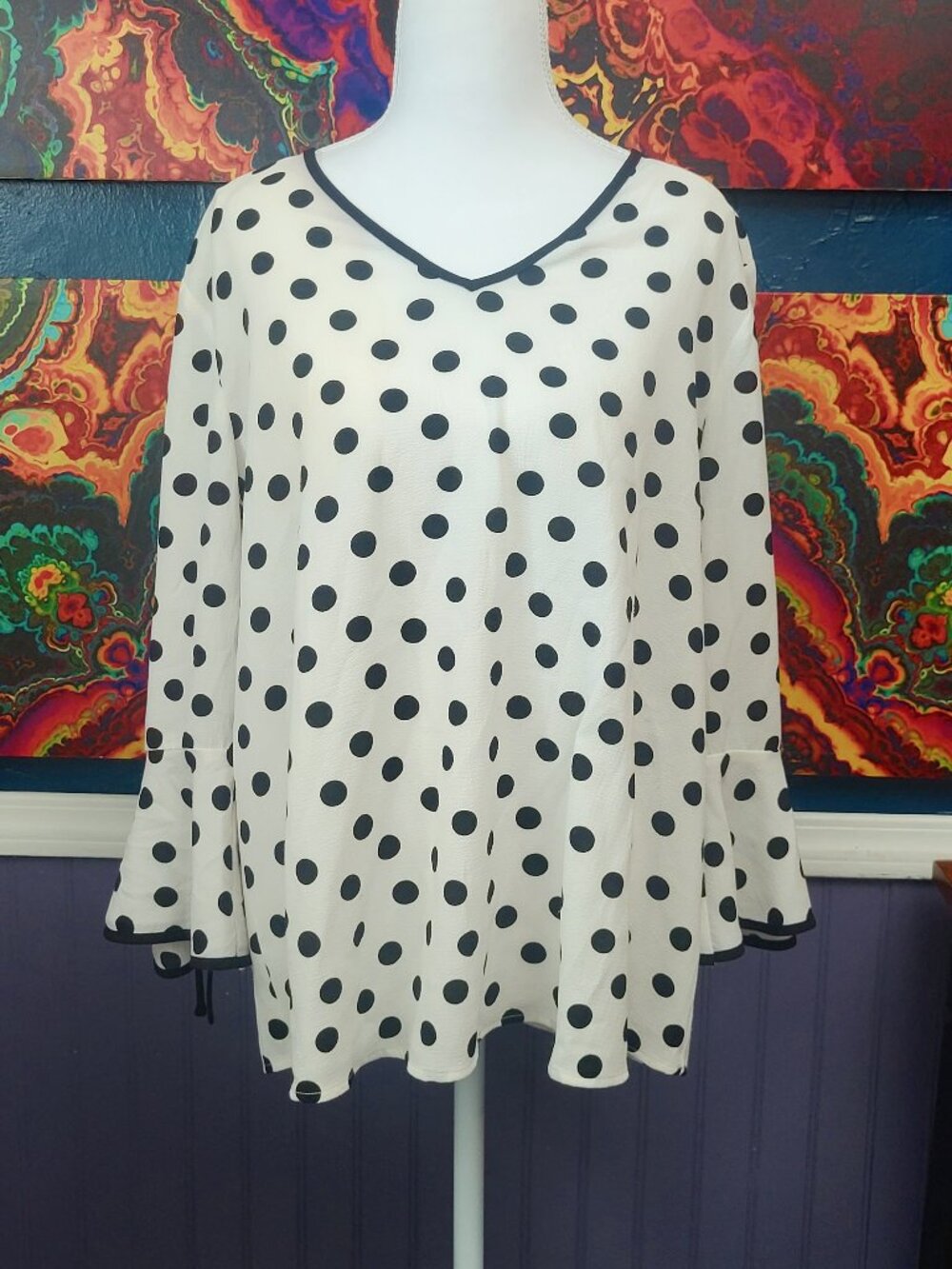 C’Est 1946 ~ Sz L ~ Polka Dot Shirt / Blouse ~ Bell Sleeves ~ Excellent Conditio